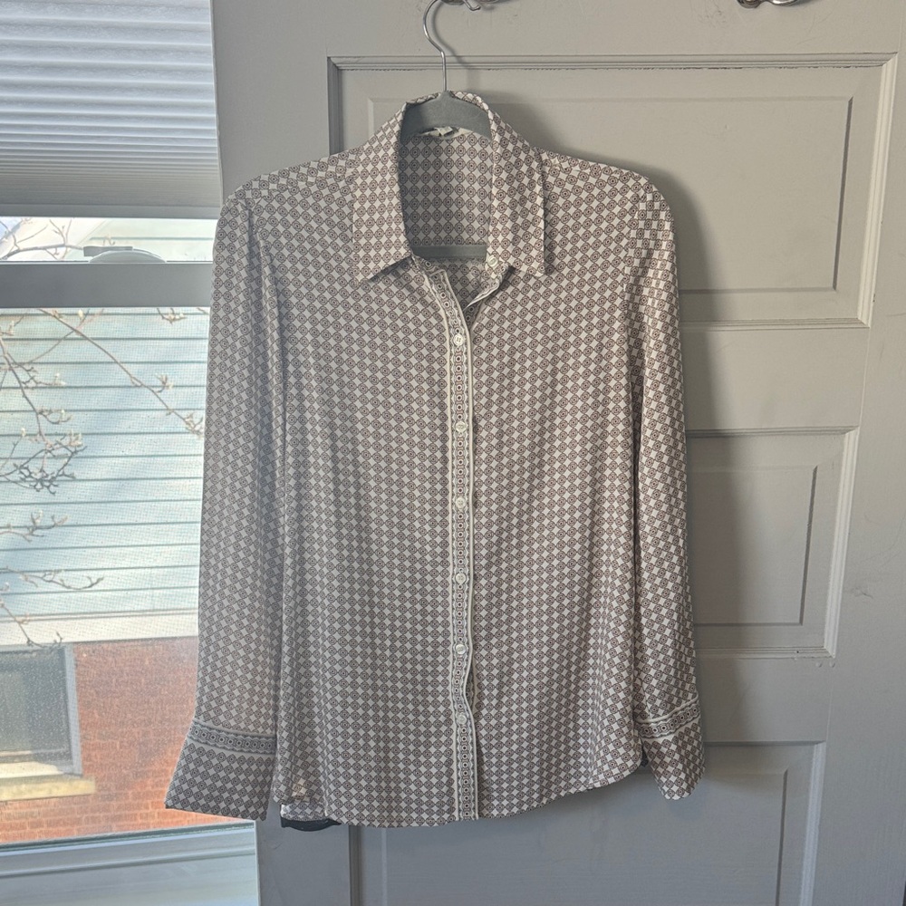 Max Studio Black and White Geometric Blouse